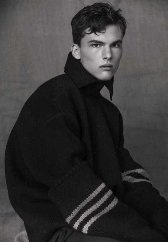 DOMINIK SCHMIDT