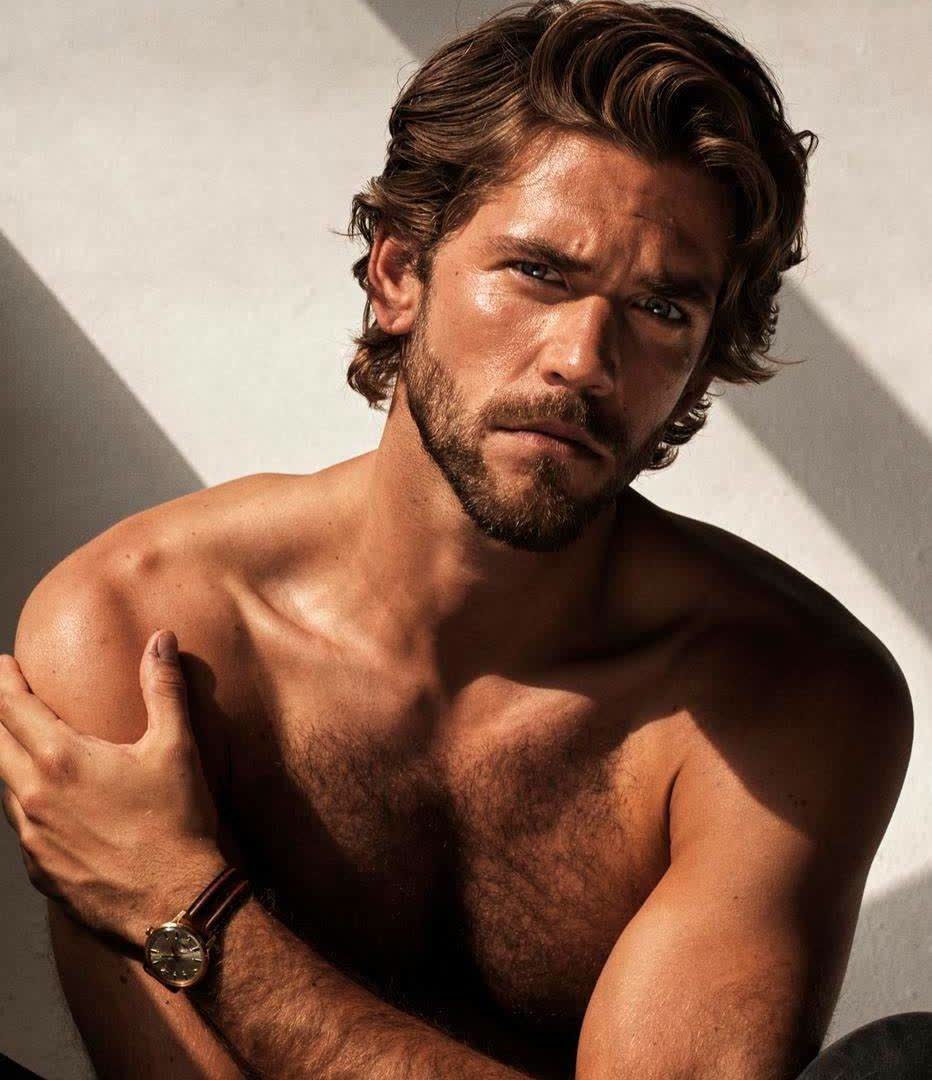 BEN DAHLHAUS