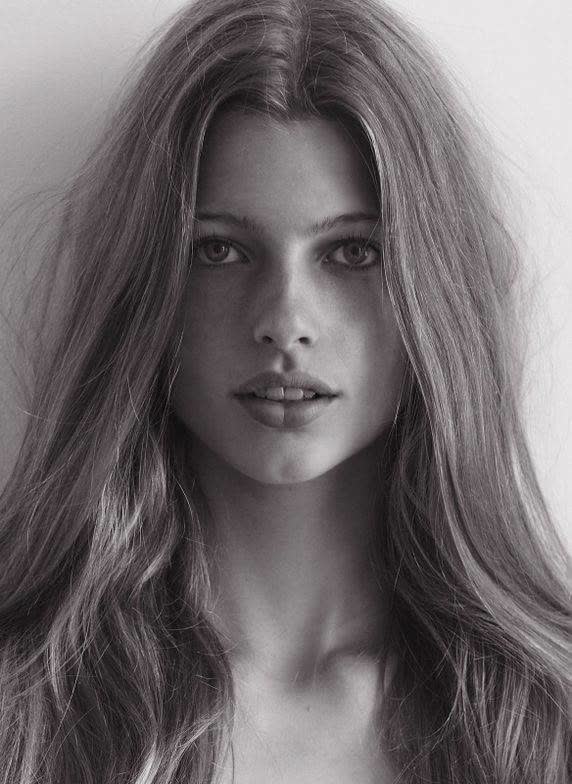 FLEUR JONG